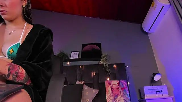 AmbarHills_1's cam snapshot