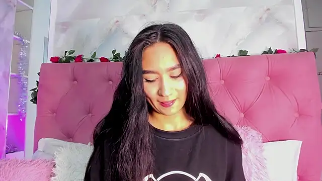 Nicolqueen_'s cam snapshot