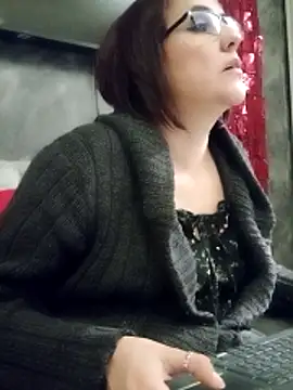 IsisBlake's cam snapshot