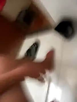 lobomisterioso13's cam snapshot