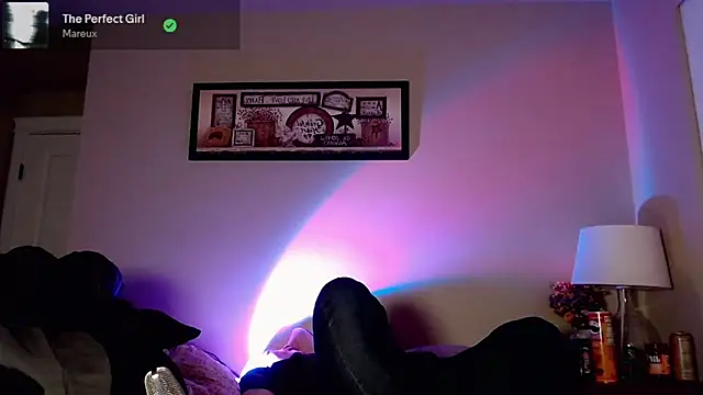 Snarfle82 live sex cam