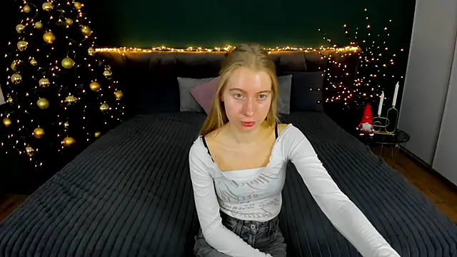 Alina_Blonde's cam snapshot