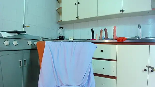 MaduraLuciana's cam snapshot