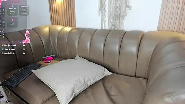 malak_nanyy's cam snapshot