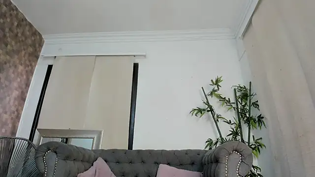 JOCELYN_SANTANA1's cam snapshot