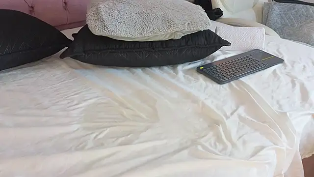 Lily_doll_'s cam snapshot