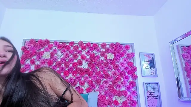 hannah_miller_1's cam snapshot