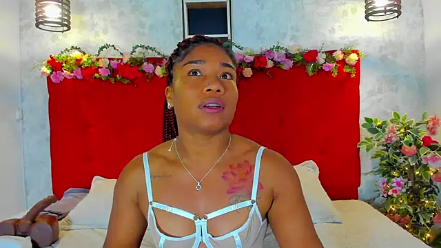 SilvannaFit's cam snapshot