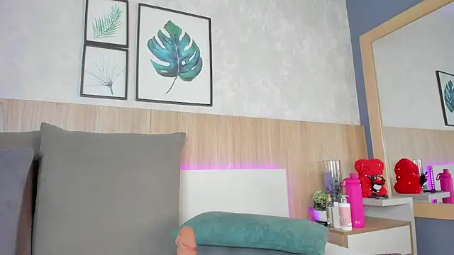 mia_gate's cam snapshot