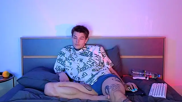 DENIS_HERE's cam snapshot