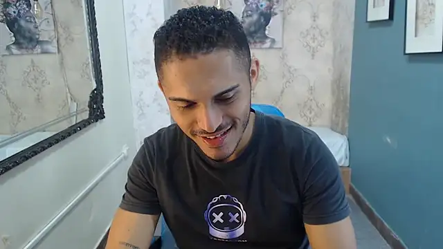 Derek_Storm_'s cam snapshot