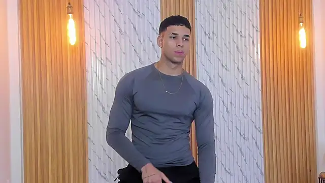 thomas_walker0's cam snapshot