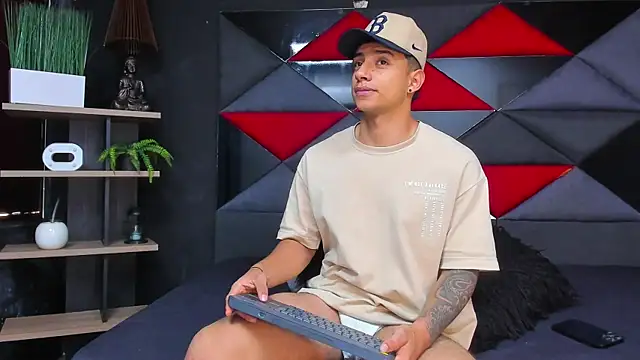 jaze_bradley's cam snapshot