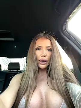 NicollleDiamondd live sex cam