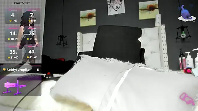 hazel_milf's cam snapshot