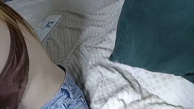 Kiradoll27's cam snapshot