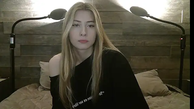 ErikaShyy live sex cam