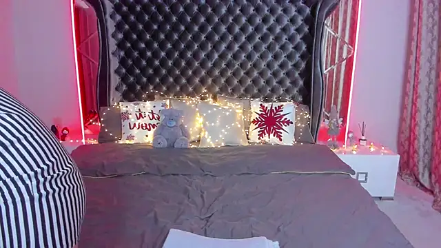 Rebecca_Diamond's cam snapshot