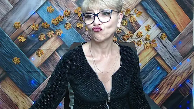 EllaBonito's cam snapshot