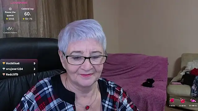 Sandra_Snowflake's cam snapshot