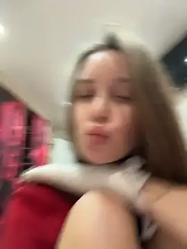 ElliRose live sex cam