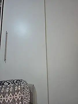 Zee_Online's cam snapshot