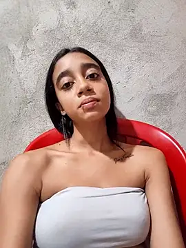 Zoe_Sweett18 live sex cam