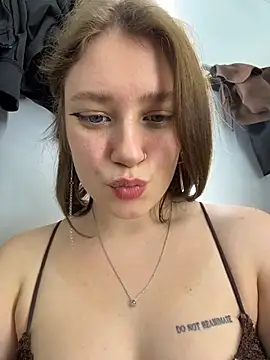 lucy-joy live sex cam