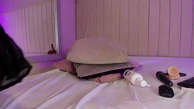 Littleolivia_'s cam snapshot