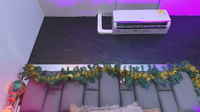 _MiaBrown_'s cam snapshot