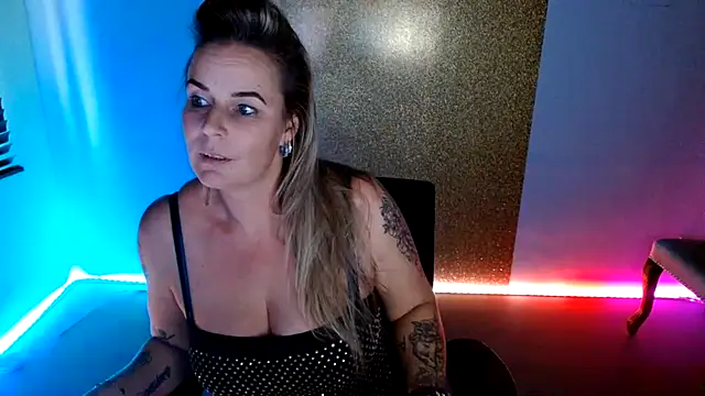 MystiqueMaven's cam snapshot