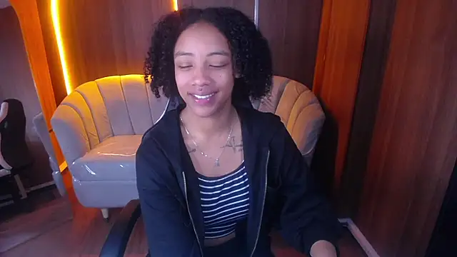 Violeth_b's cam snapshot