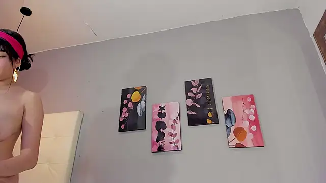 SophieW1's cam snapshot