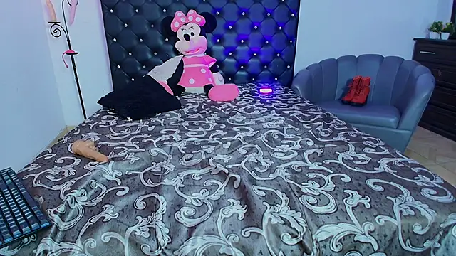 GiannaRoberts's cam snapshot