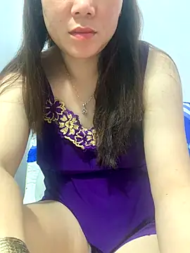 Baby-bigtits's cam snapshot