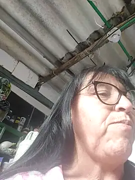 clarita_01's cam snapshot