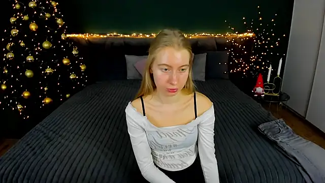 Alina_Blonde's cam snapshot