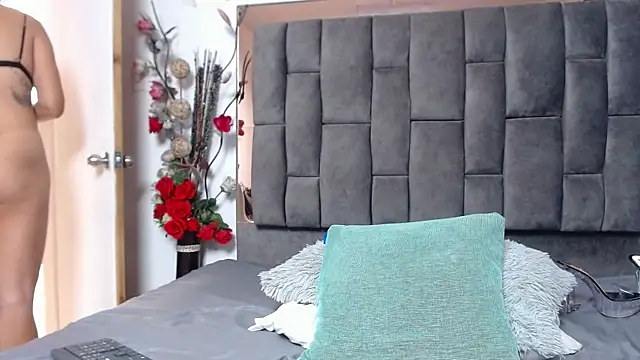 Salmma_Milf's cam snapshot