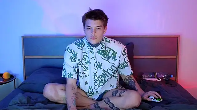 DENIS_HERE's cam snapshot