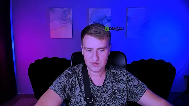 derek_hawk_'s cam snapshot