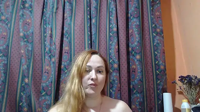 Foxy_Kate3333's cam snapshot