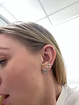 Sweet___Emily's cam snapshot