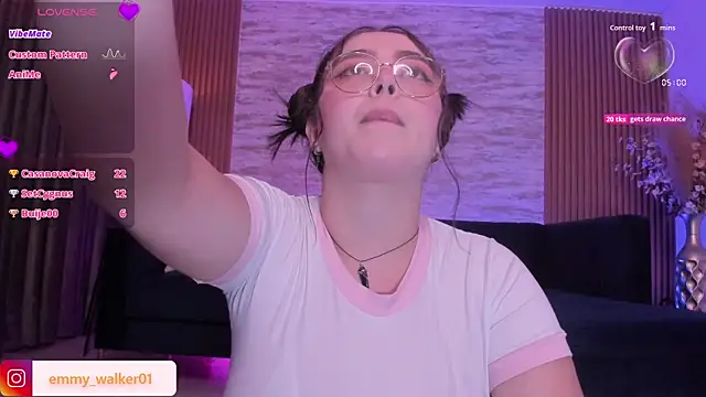 emmy_walker's cam snapshot