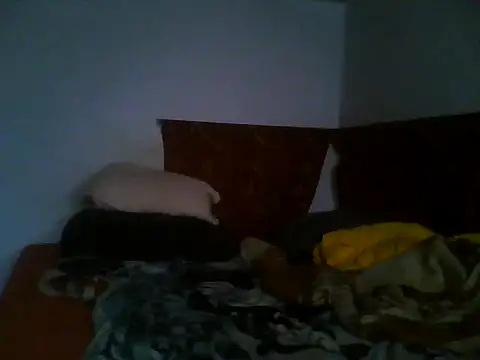 falatfaszu's cam snapshot