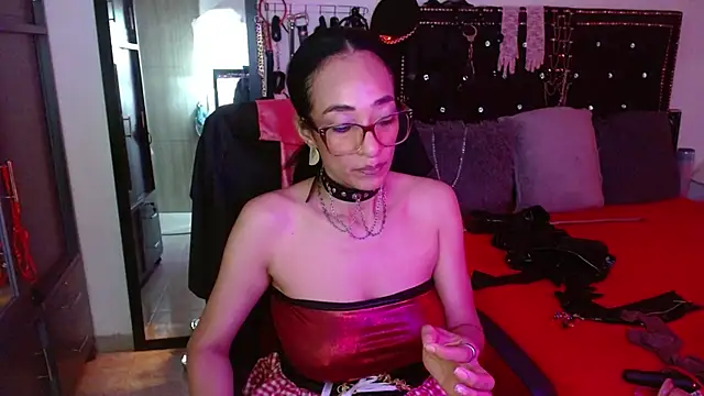 AmelieMartinez's cam snapshot