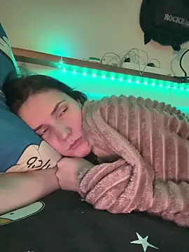 LollyMot's cam snapshot