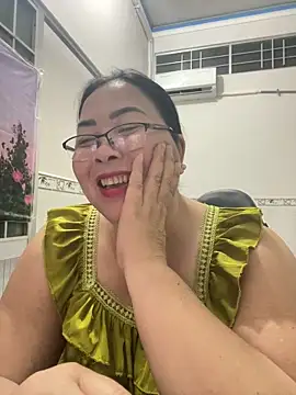 Alinat_'s cam snapshot