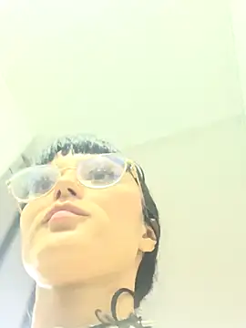 XBODTRIIPX's cam snapshot