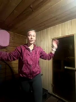 Elle_Milfa's cam snapshot