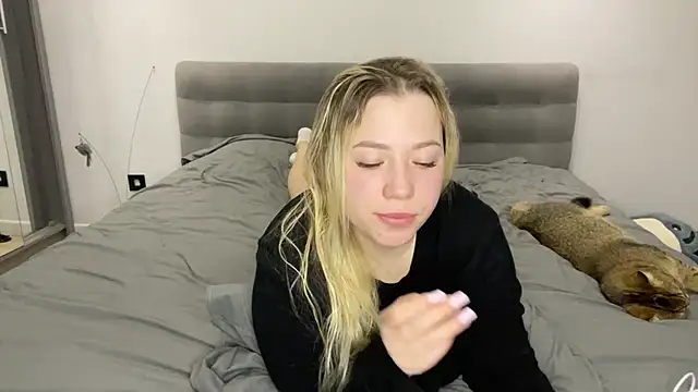 Embersweetbunny's web cam